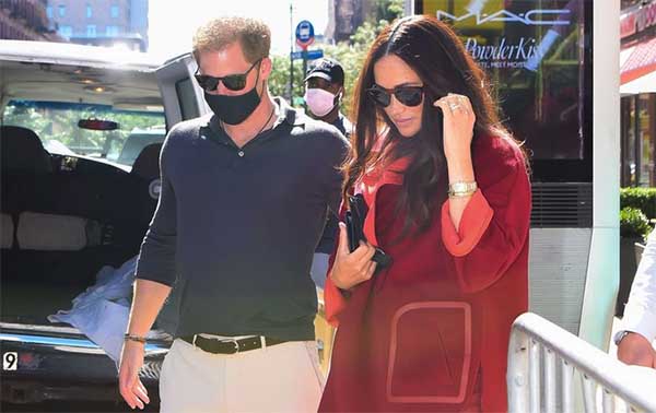 Penampilan Trendy Meghan Markle Saat di U.N.