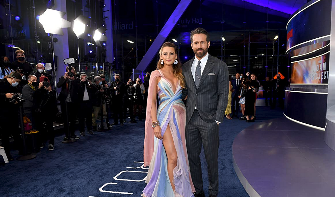 Ryan Reynolds dan Blake Lively dalam film The Adam Project (2022). (foto : IMdB)