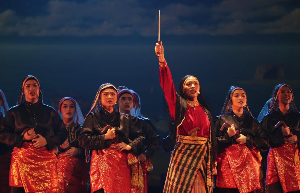 Penampilan Drama Musikal ”Keumalahayati - Laskar Inong Balee” di di Teater Jakarta, Taman Ismail Marzuki. foto : istimewa