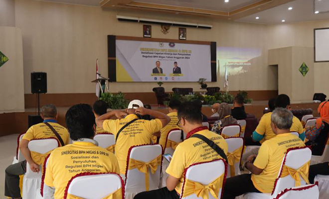 Rapat koordinasi menyikapi kelangkaan BBM di Belitung Timur, Sabtu (28/5)