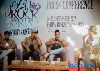 CEO Rajawali Indonesia, Anas Syahrul Alimi menggelar jumpa pers JogjaROCKarta Festival