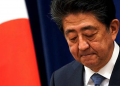 Arsip foto - Shinzo Abe, saat masih menjabat sebagai Perdana Menteri Jepang, menghadiri konferensi pers di kediaman resmi perdana menteri di Tokyo, Jepang (28/8/2020). ANTARA/REUTERS/Franck Robichon/aa.