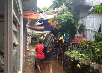 Waspada! Kawasan Cilandak Banjir Hingga 65 Cm