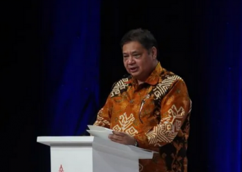 Menteri Koordinator Bidang Perekonomian Airlangga Hartarto saat menyampaikan keynote speech dalam acara B20-G20 Dialogue: Integrity and Compliance Task Force, Kamis (18/8/2022).