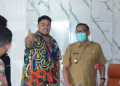 Desainer kondang sekaligus selebriti, Ivan Gunawan berkunjung ke Kantor Bupati Bogor di Cibinong, Kabupaten Bogor, Jawa Barat, Selasa (2/8/2022).
