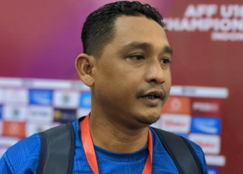 Pelatih tim nasional U-16 Myanmar Aung Zaw Myo memberikan keterangan kepada pewarta usai skuadnya menghadapi Malaysia pada laga Grup C Piala AFF U-16 2022 di Stadion Maguwoharjo, Sleman, Yogyakarta, Jumat (5/8/2022). Pertandingan itu berakhir imbang 1-1.
