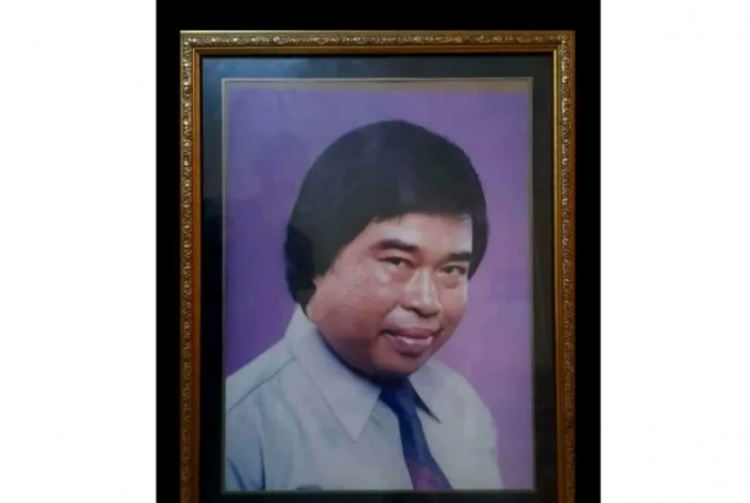 Pelawak Eddy Gombloh