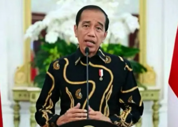 Presiden Joko Widodo menyampaikan sambutan secara daring di Rapat Koordinasi Nasional BMKG 2022 dipantau di Jakarta, Senin (8/8/2022).