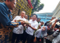 Menteri Perdagangan Zulkifli Hasan bersama dengan Kepala Badan Pangan Nasional (National Food Agency, NFA) Arief Prasetyo Adi menggelar operasi pasar telur ayam ras di Pasar Minggu Jakarta, Jumat (2/9/2022).