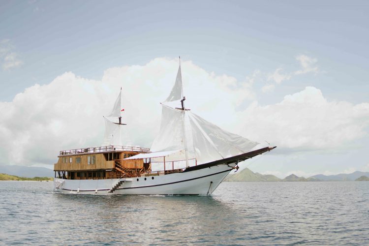 Menjelajahi Labuan Bajo, Komodo hingga Alor di Atas Kapal Pesiar Nan Mewah. (Istimewa )