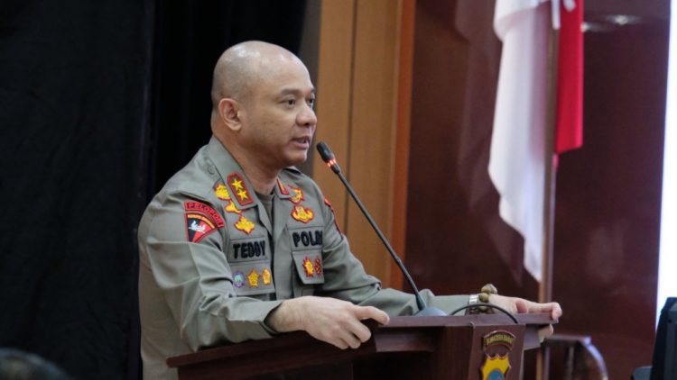 Irjen Teddy Minahasa