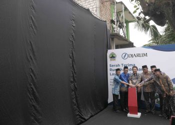 Dukung Penanggulangan Kemiskinan Ekstrem, PT Djarum Bedah 5 Rumah di Kabupaten Rembang