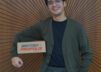 Pilih Emas atau Propolis? Ricky Harun Berikan Jawaban.