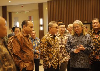 Dongkrak Kompetensi Industri, Dua Menteri Sidak Pusat Data DCI Indonesia