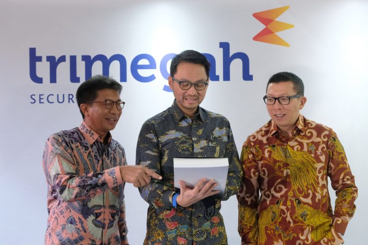 Butuh Modal Kerja, Broker Asuhan Boy Thohir Jajakan Obligasi Rp388 Miliar