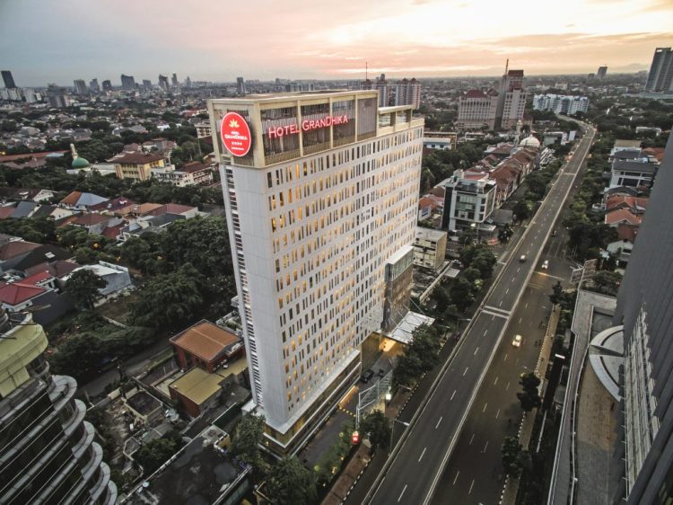 Bereskan Proyek Strategis, Bank Mandiri Pinjami Adhi Karya Rp1,35 Triliun