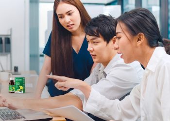 Jangan Biarkan Gaya Hidup Cepat Menghancurkan Pencernaan Anda, Temukan Rahasia di Herbavomitz!