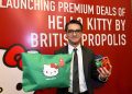 Ricky Harun Bagi-bagi Tas British Propolis Edisi Hello Kitty