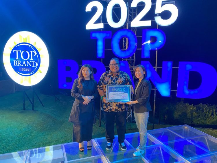 Etawaku Platinum meraih penghargaan Top Brand Award 2025 dalam kategori Susu Kambing. Penghargaan yang diselenggarakan di Sky Ayana Jimbaran, Bali (istimewa)