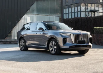 Wow! Indomobil Pasarkan Pesaing Berat Rolls-Royce