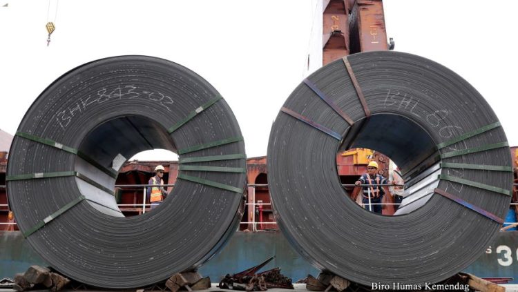 Melejit 111,96 Persen, Krakatau Steel Catat Laba USD22,17 Juta