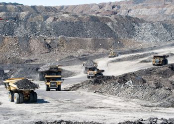 Wow! Laba Grup Bakrie Melangit 7.700 Persen