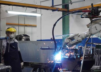 Laba Chitose Melenting 384 Persen Semester I 2026