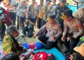 Kapolri Jenderal Polisi Drs. Listyo Sigit Prabowo, M.Si., bersama Ketua Komisi IV DPR RI Siti Hediati Hariyadi, S.E., didampingi Kapolda NTT Irjen Pol. Dr. Rudi Darmoko, S.I.K., M.Si., meninjau langsung kondisi para pengungsi di Posko Barang Kolo, Kelurahan Mata Air, Kecamatan Reo, Kabupaten Manggarai. (ist)